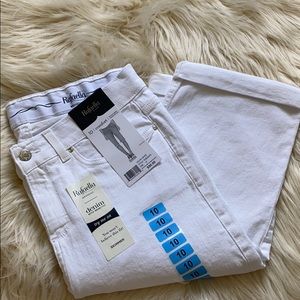 Woman’s white denim skimmers